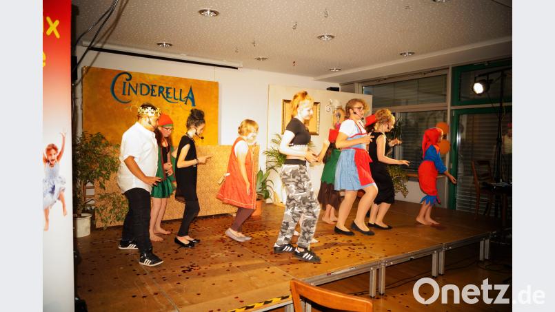 Die Cinderella-Aufführung in der St.-Felix-Schule ist ein voller Erfolg. arw