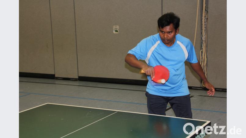 Tischtennisspielen ist ein großes Hobby von Pater Marianus. kro