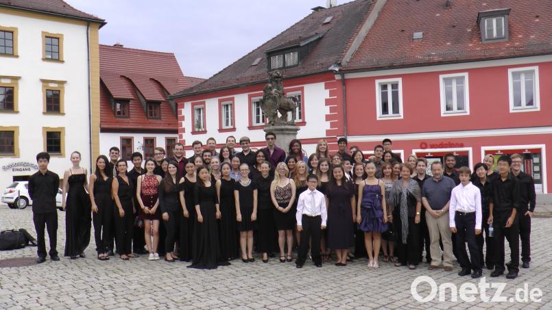 Die gesamte SRIMF-Mannschaft wird sich, so wie hier 2017, auch heuer extrem wohlfühlen in Sulzbach-Rosenberg und wieder viele hervorragende Konzerterlebnisse garantieren. Bild: exb