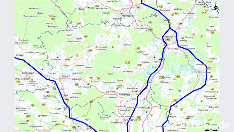 Durch den Landkreis Tirschenreuth gibt es drei mögliche Routen (blau eingezeichnet) des Süd-Ost-Links. Quelle: Tennet, Stand: Juni 2018