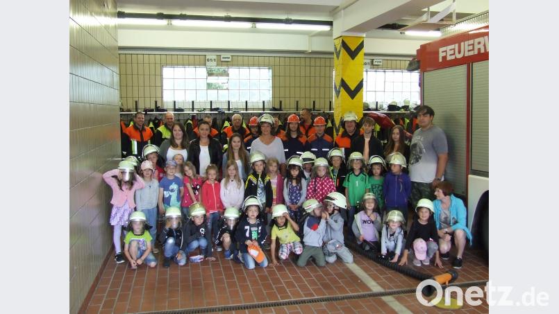 Einen spannenden Vormittag erlebten die Vorschulkinder des städtischen Kinderhauses bei der Feuerwehr Mitterteich. si