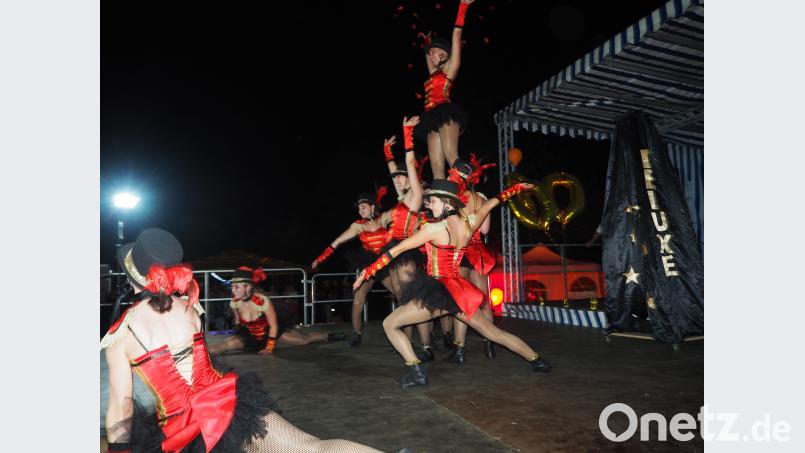 Die „Magic Wings“ begeistern mit ihrer akrobatischen Show. krb
