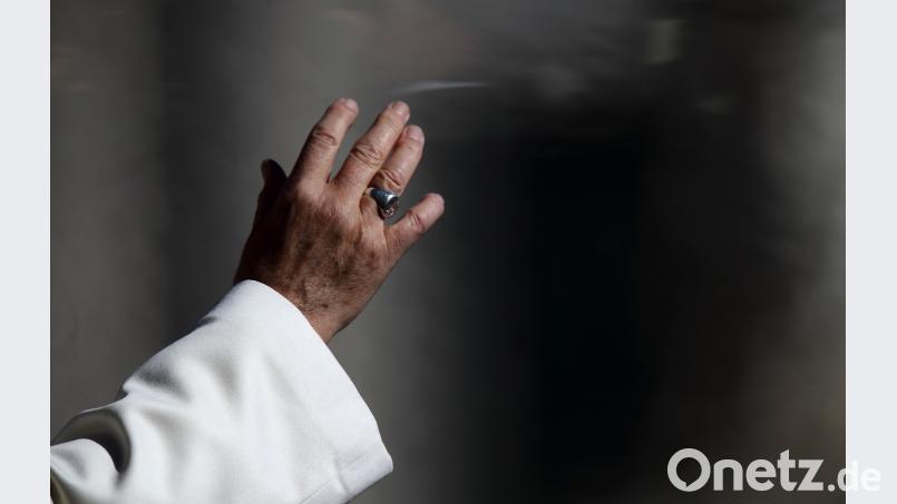 Die Hand von Papst Franziskus zu schütteln, das wünschen sich viele der Ministranten, die am Sonntagnacht nach Rom pilgern. Evandro Inetti/ZUMA Wire/dpa