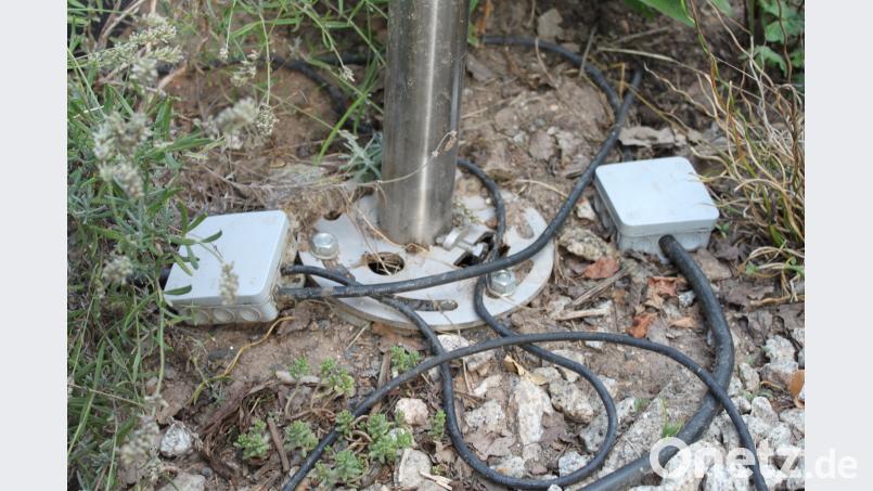 Vor Nässe und Spritzwasser geschützte Abzweigdosen können nach Beendigung der Installation eingegraben werden. prh