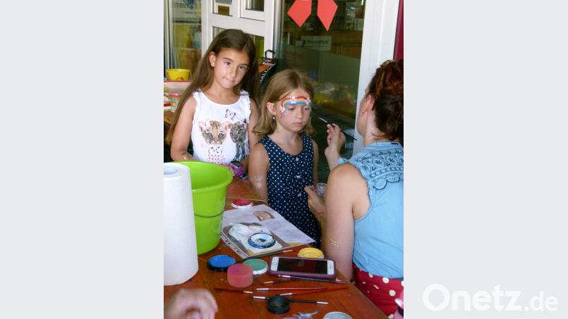 Stets beliebt: Kinderschminken. rn