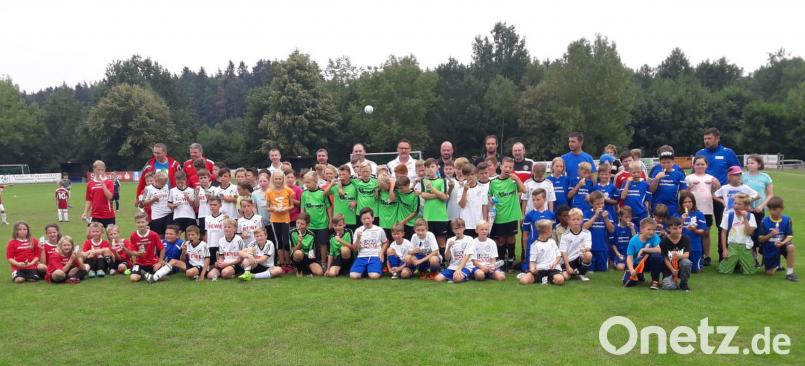 Das die diesjährige Meisterschaft der ASV-E-Junioren nicht von ungefähr kommt, beweisen sie bei einem Turnier gegen sieben weitere Teams. hai