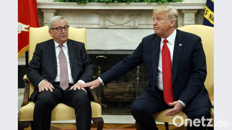 Erst Drohungen, dann Streicheleinheiten. Wie Donald Trump (rechts) mit der EU und deren Kommissionspräsidenten Jean-Claude Juncker umging, setzt sich nun im Iran-Konflikt fort.  Evan Vucci/dpa