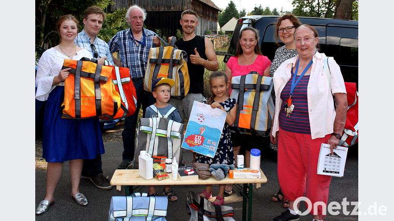 20 "Brichbag"-Rucksäcke für Obdachlose erhält die Initiative von der Katholischen Jugendstelle. R. Kreuzer