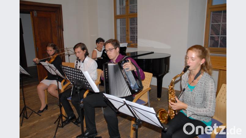 Höhepunkt war ein Quintett mit (von links) Regina Findling (Violine), Max Mayer (Klarinette, Ludwig Stepper (Akkordeon), Doris Schwager (Saxofon) und Jelena Lichtmann (Klavier). pop