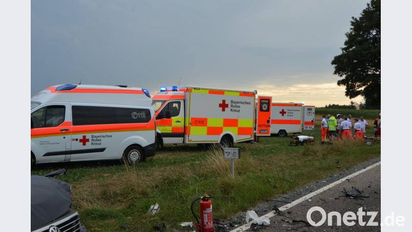 Mehrere Rettungswagen wurden an die Unfallstelle beordert. dob