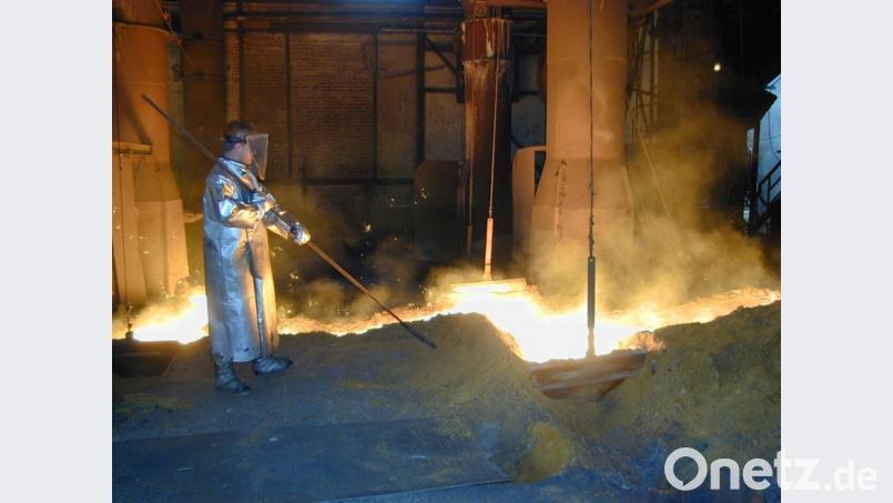 Die Feuer der Maxhütte (unser Bild stammt aus dem Jahr 2001) sind längst erloschen. Ein seltenes Film-Dokument aus alten Zeiten lässt sie noch einmal lodern. Joachim Gebhardt