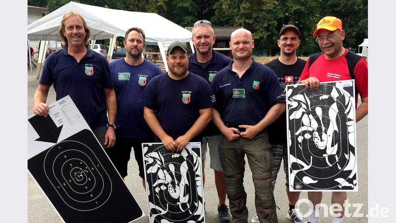 Die erfolgreichen Schützen der Schießleistungsgruppe (SLG) Ostmark (von links): Stefan Fuchs, Christian Schmid, Bernhard Lippe, Thomas Koller, Michael Üblacker, Christoph Galla und Klaus Weber. Bild: R. Kreuzer R. Kreuzer