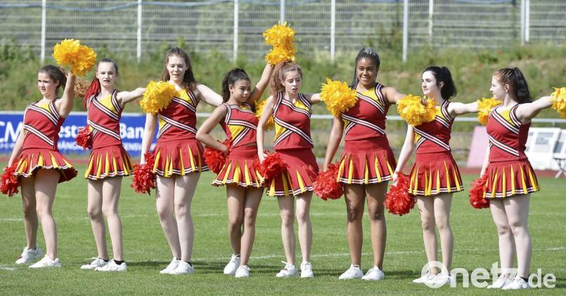 Die Cheerleaders gehören zum Football einfach dazu. Ziegler