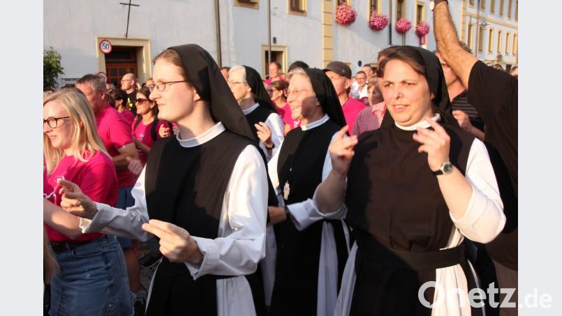 Sister Act bei &quot;Sommer in der Stadt&quot;, in der Mitte Äbtissin Laetitia. kro