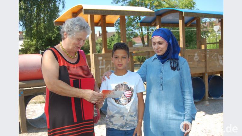 Sieger des Luftballonwettbewerbes der Frauen-Uunion ist Ebrahim Mardaa Schmola, Werner