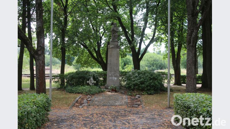 Stadtrat Pressath diskutiert über Neugestaltung des Stadtparks. sne