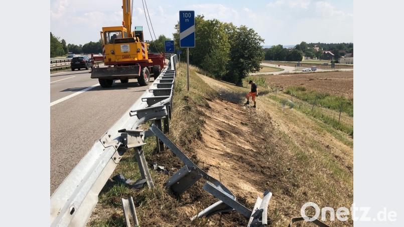 Lastwagenbergung in Laaber. Auer, Alexander