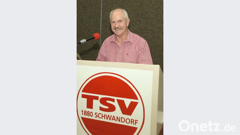Präsident Dr. Karl-Heinz Saur ruft die Mitglieder zu ehrenamtlicher Mitarbeit beim TSV Schwandorf auf. Hirsch