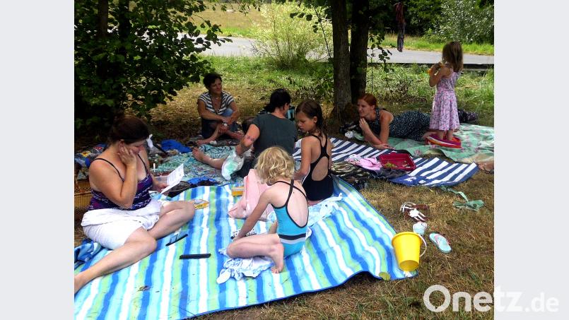 Farbenfest und Picknick zer
