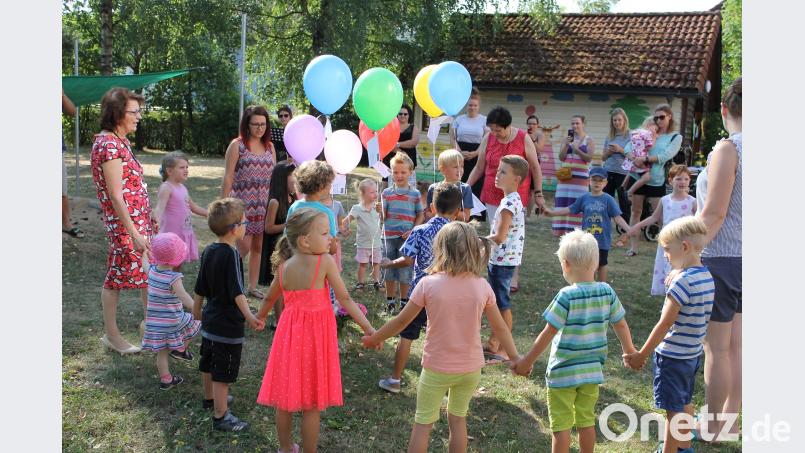 Mit einer Andacht lässt der Kindergarten St. Josef in Hütten abschließen. rku
