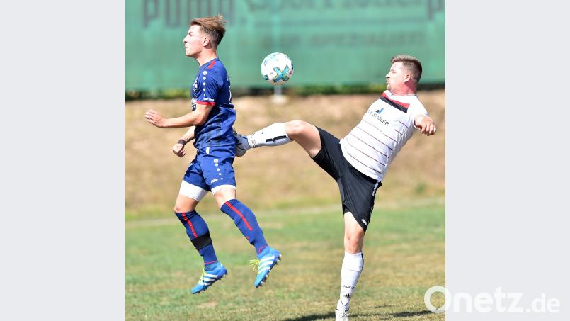DJK Irchenrieth - ASV Neustadt 5:1Jan Stipek (rechts,) gegen Johannes Hartmann (ASV) Alfred Schwarzmeier