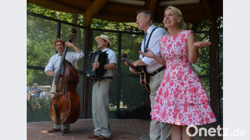 "Conny und die Sonntagsfahrer" setzen auf die Hits aus der Wirtschaftswunderzeit. Kunz