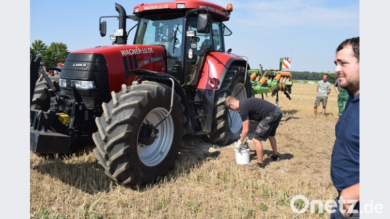 Ein Schlepper mit einer Reifendruckregelanlage - wie hier im Bild- sollte zum Standard werden. bnr