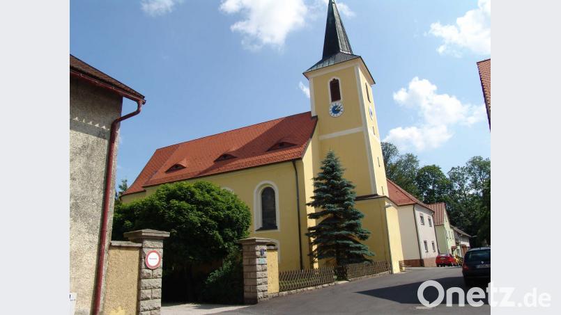 Die jetzige Kirche wurde 1808 bis 1810 nach einem erneuten Brand aufgebaut, aber wegen Geldmangels erst 1832 vollendet. Harald Mohr