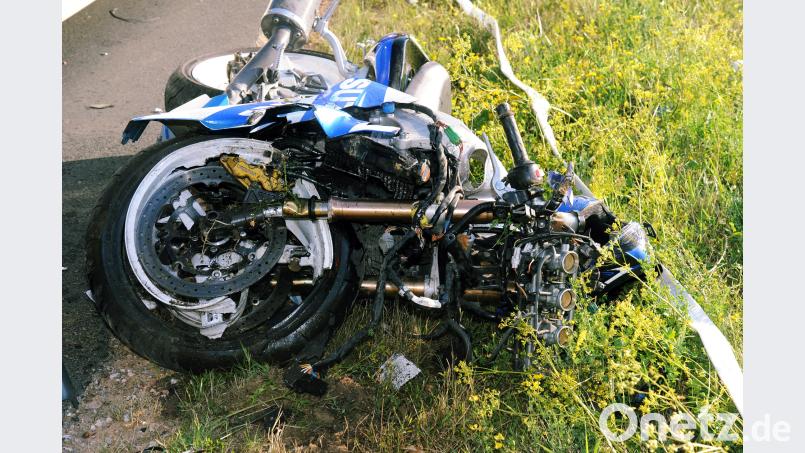 Für den Fahrer der Suzuki GSX 1000 kam jede Hilfe zu spät. Auch die sofort eingeleitet Reanimation des Verunglückten blieb ohne Erfolg. Bild: gf