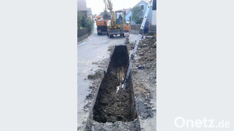 An einem Tag mussten die Gemeindearbeiter in Fuchsberg gleich drei Wasserrohrbrüche reparieren. Doch mit der Sanierung der Abwasser- und Wasserversorgungsanlage ist schon begonnen worden. frd