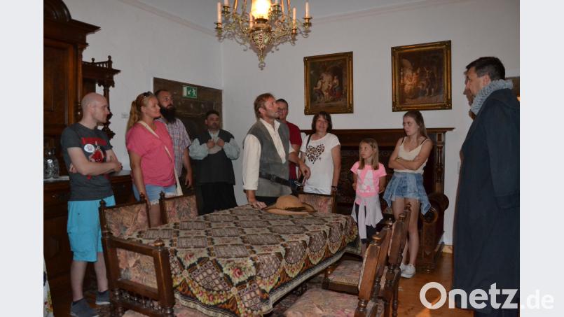 Neben der Geschichte um Matere erfährt der Besucher vieles über Schloss Burgtreswitz und dem 30jährigen Krieg bei der Erlebnisführung mit der Schauspieltruppe „Gensbloud &amp; G’schling“. gi