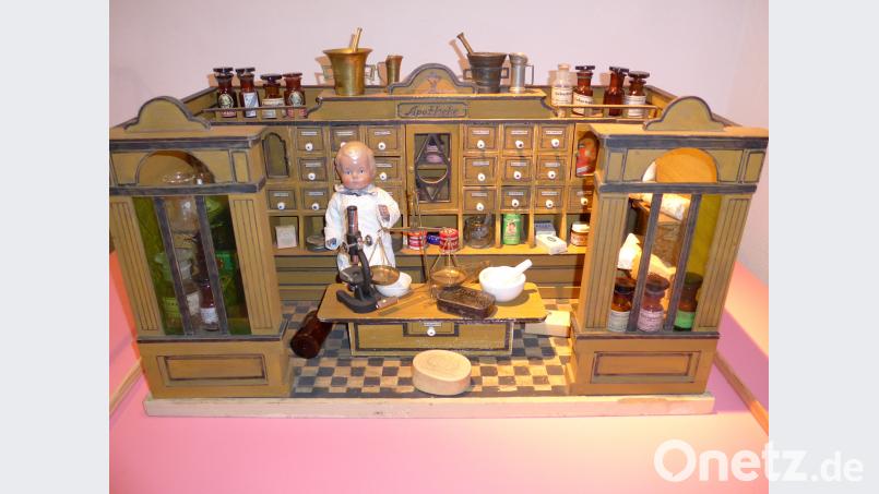 Eine Apotheke darf nicht fehlen. Ulla Britta Baumer