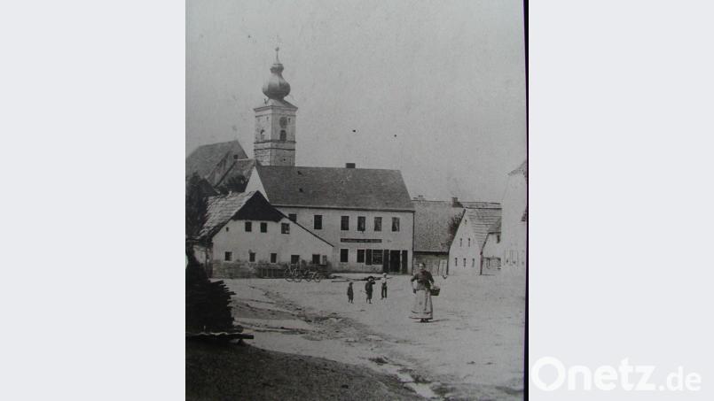 Die Pfarrkirche um 1900. gz