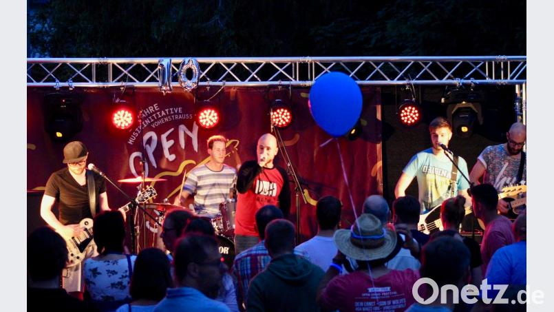 Fünf Bands spielten beim „Open Sound“-Festival an der Stadthalle. Für ihr Projekt wird die Musikinitiative Vohenstrauß nun ausgezeichnet. exb