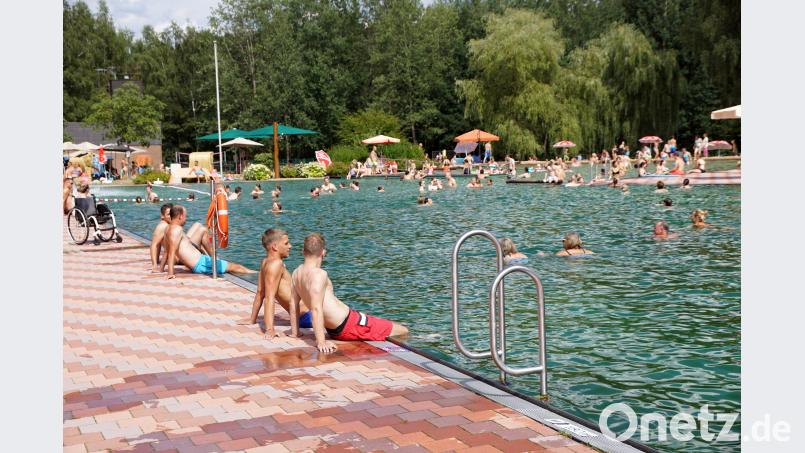 Das Naturerlebnisbad mit seinen vielseitigen Einrichtungen genießt große Anziehungskraft. Aufgrund der langen Hitzeperiode ist sogar ein neuer Besucherrekord in Reichweite. bkr