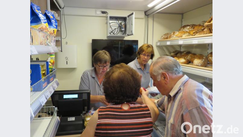 An der Kasse kann bequem bezahlt werden. Und wenn alles digital gut läuft, kann man dort sogar Geld abheben ab einem bestimmten Einkaufswert. ubb