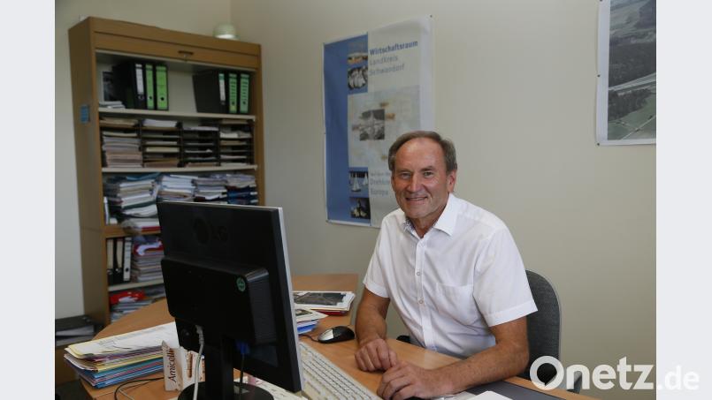 Ausgeräumt war das Büro von Wirtschaftsförderer Rudolf Reger an seinem letzten Arbeitstag am Donnerstag noch nicht. Bis zuletzt gab&#039;s einige Termine. &quot;Ich muss nochmal reinkommen, in aller Ruhe&quot;, sagte Reger. Bild: Hösamer