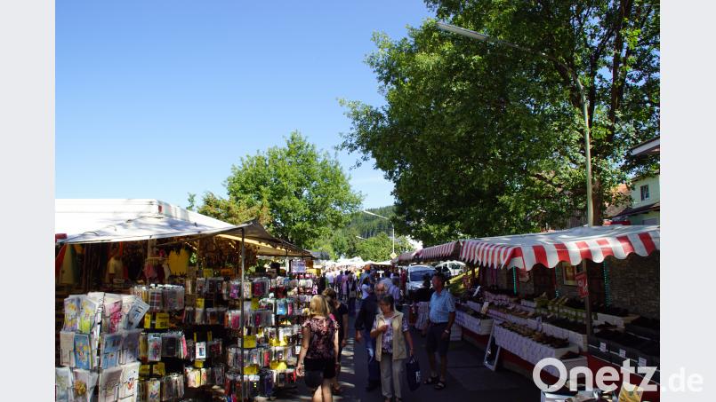 Die Hauptstraße in Stadlern wird am Frauentag zur Einkaufsmeile. mmj