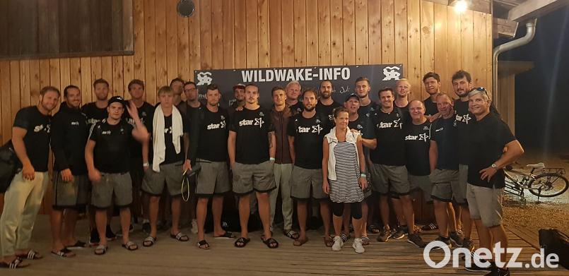 Das Handball-Team des THW Kiel war zu Gast am Wasserskilift am Steinberger See. ihl