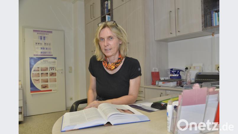 Immer mehr Menschen sind von Hautkrebs betroffen. Das muss leider auch Dr. Christine Pausch bestätigen. Sie rät deshalb dringend, sich vor UV-Strahlen zu schützen. Wilck