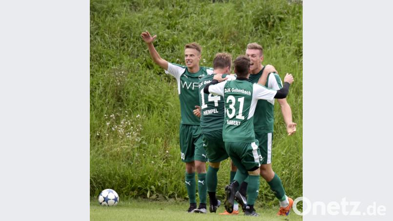 Dominik Haller (links) verwandelte zwei Elfmeter. Ziegler