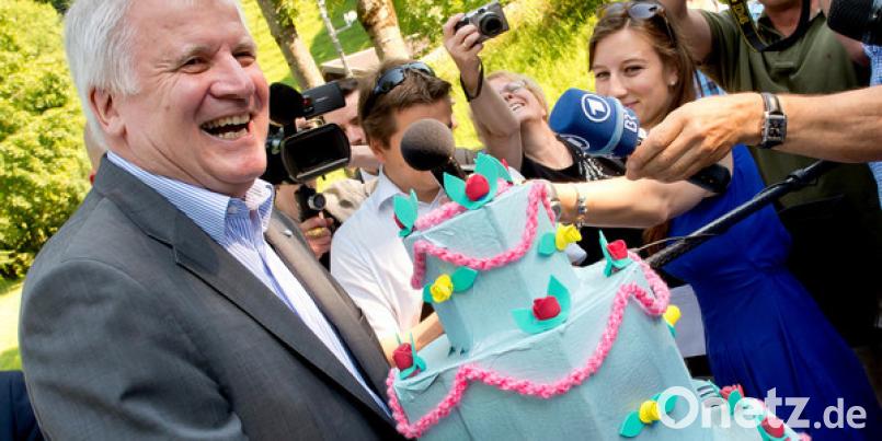 Ausgelacht: Horst Seehofers (CSU) Torte zum 69. Geburtstag. Sven Hoppe/dpa