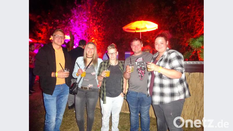 Die Gäste kamen auch von weiter her. Eine Windischeschenbacherin nahm ihre Freunde mit auf die &quot;Just Beachy&quot;. wrm