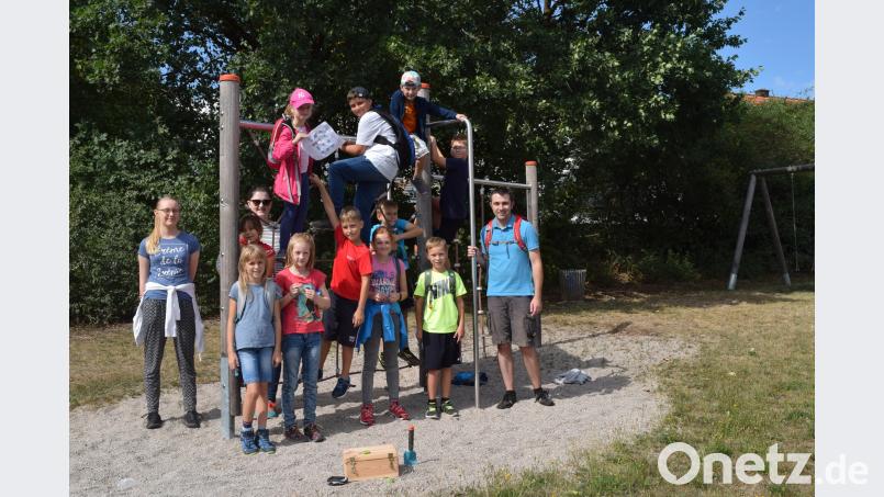 Geocaching kommt bei den Mädchen und Buben gut an. bey