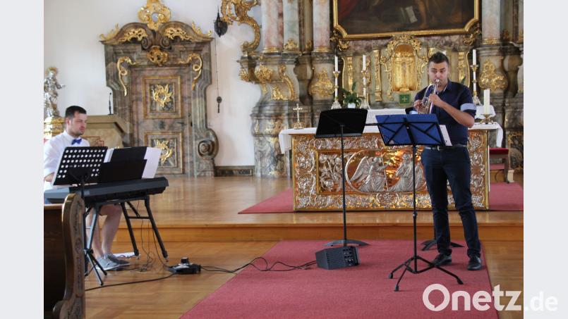 Die Instrumentalstücke von Trompeter Johannes Kellerman und Pianist Roland Nitzbon wurden zum Hörgenuss für die Konzertgäste. (ads)