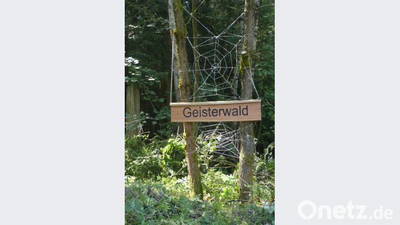 Dekoration im "Geisterwald". rn