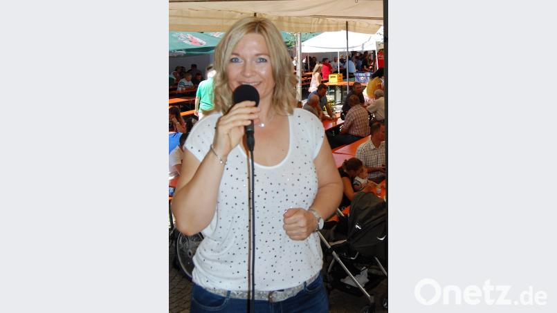 Schlagersängerin Heidi Reil begeistert mit eigenen Liedern aus ihren Alben. grm