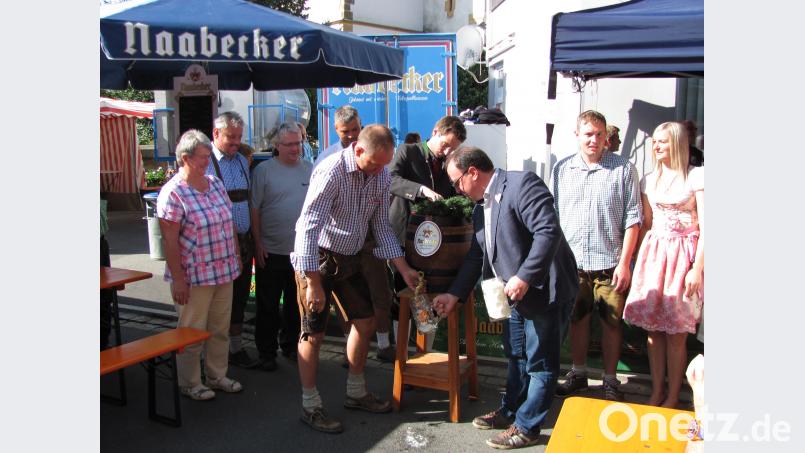 &quot;Ozapft is&quot;, heißt es am Sonntag, 19. August, um 10 Uhr auf dem Manteler Marktplatz. Die Vereine dort beweisen schon seit Jahren den Mut, Mitten im August das Bürgerfest auszurichten und werden traditionell mit bestem Besuch belohnt,. sei