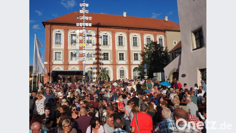 Atmosphäre, Spezialitäten, Wetter, Musik und die Kulisse des Stadtplatzes. Beim Zoiglfest zur 800-Jahr-Feier der Stadt passt alles. krb
