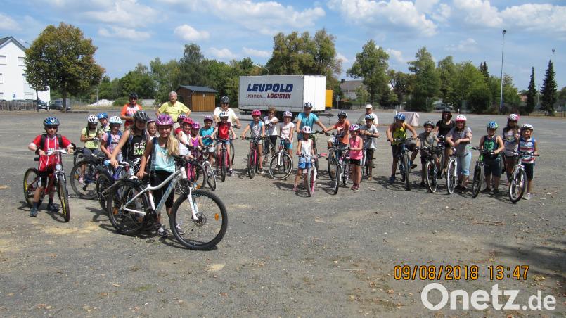 Zur Fahrradtour durch die „Heusterz“ luden die Wanderfreunde Tirschenreuth ein. Etwa 30 Kinder waren dabei. hä